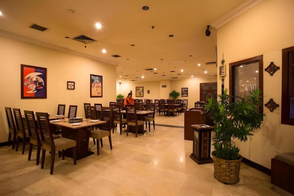 Classic Hotel Dżakarta Zewnętrze zdjęcie